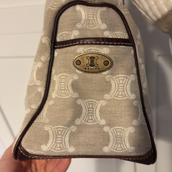 Authentic Celine Triomphe logo shoulder bag - Picture 3 of 14